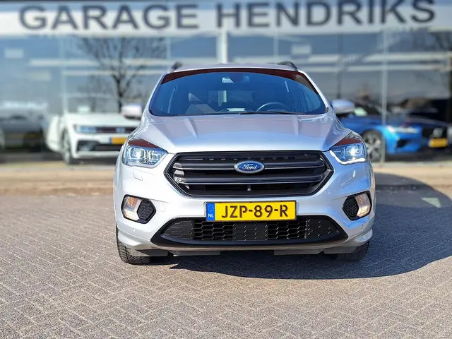 Ford Kuga 1.5 ST Line X-Pack 2019 Benzine 4