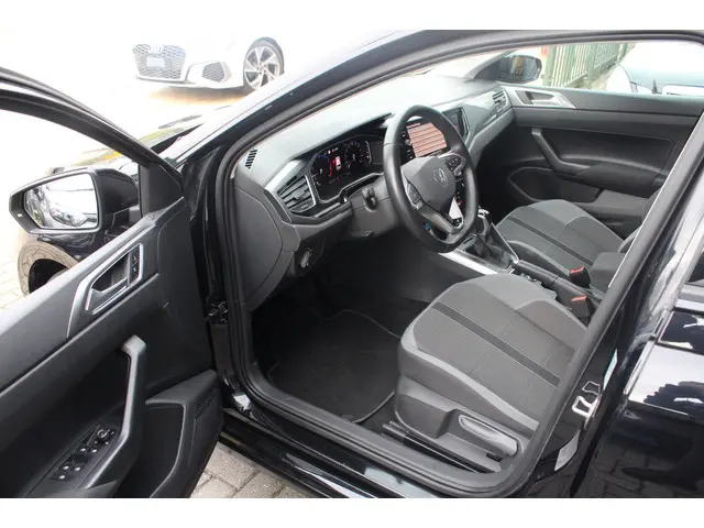 Volkswagen Polo 1.0 TSI DSG Navigatie 2021 Benzine 8
