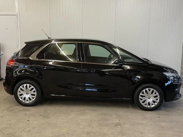 Citroën C4 Picasso 1.2 PureTech Selection 2017 Benzine 18