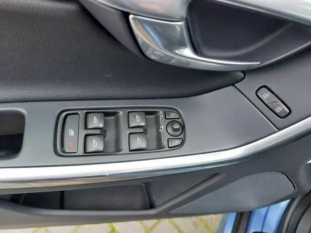 Volvo XC60 2.0 D4 FWD Summum 2015 Diesel 34