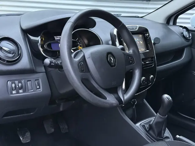 Renault Clio Estate 0.9 TCe Expression 2014 Benzine 22