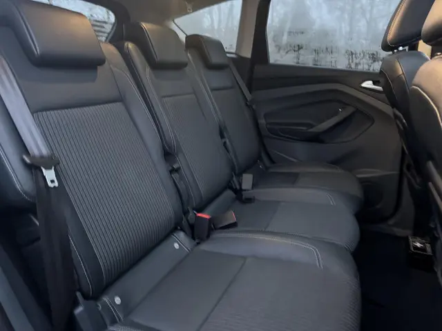 Ford C-MAX 2.0 TDCi Titanium 2013 Diesel 12