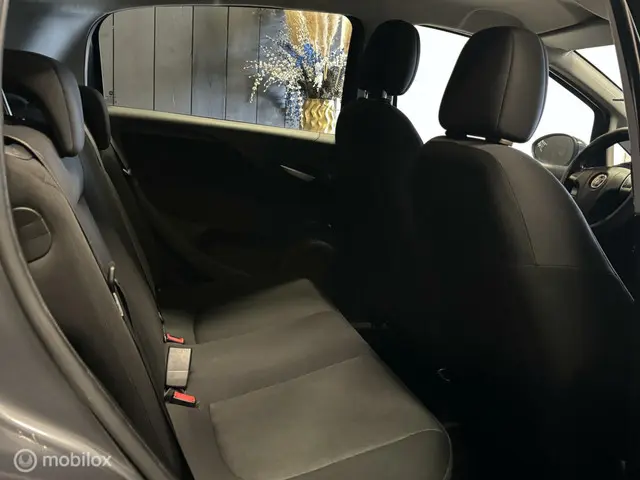 Fiat Punto Evo 1.2 8v * NW APK * Airco * 2013 Benzine 10
