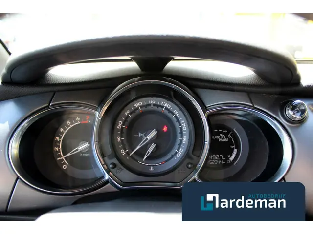 DS DS 3 Cabrio 1.2 Sport Chic Carplay 2016 Benzine 18