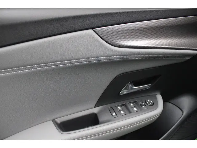 Opel Mokka-e Elegance 50-kWh 11kw 2023 Elektrisch 13