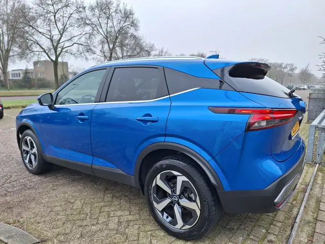 Nissan QASHQAI 1.3 MHEV Business 2023 Hybride Benzine 3