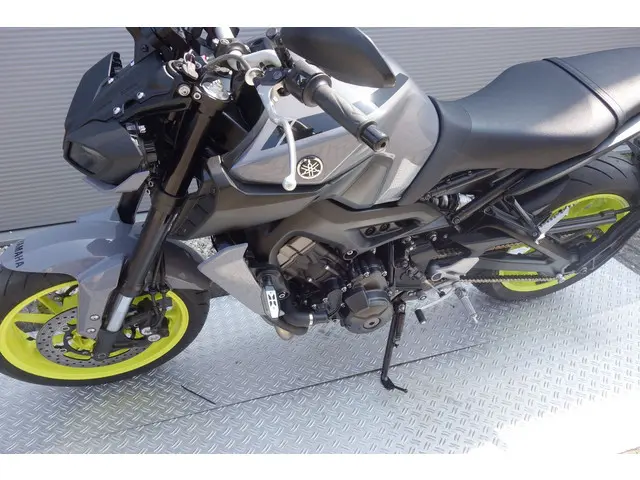 Yamaha MT 09 ABS 2017 Benzine 18