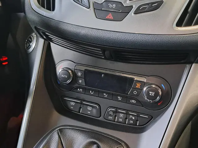 Ford C-MAX 1.0 Titanium 2014 Benzine 15