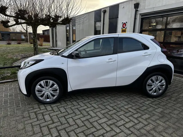 Toyota Aygo X 1.0 VVT-i S-CVT Play 2023 Benzine 11