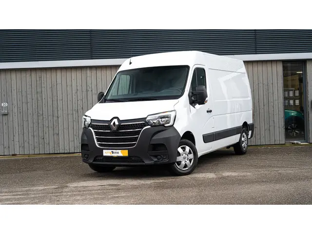 Renault Master T35 2.3 dCi 135 L2H2 Comfort 2022 Diesel 24