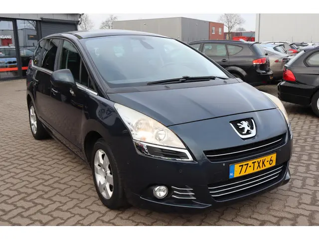 Peugeot 5008 1.6 VTi Blue Lease 5p. 2012 Benzine 10