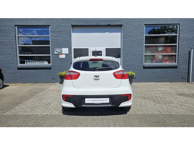 Kia Rio 1.4 CVVT ExecutiveLine 2015 Benzine 5