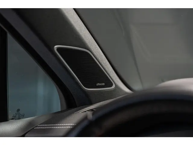 Volkswagen Touareg 3.0 TDI R-Line 2019 Diesel 40