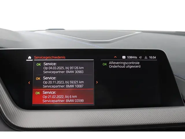 BMW 1 Serie 118i Business Edition 2022 Benzine 45