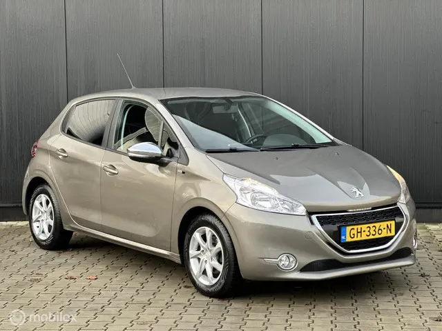 Peugeot 208 1.2 82PK STYLE | CRUISE | PDC | NAVI | 2015 Benzine 6