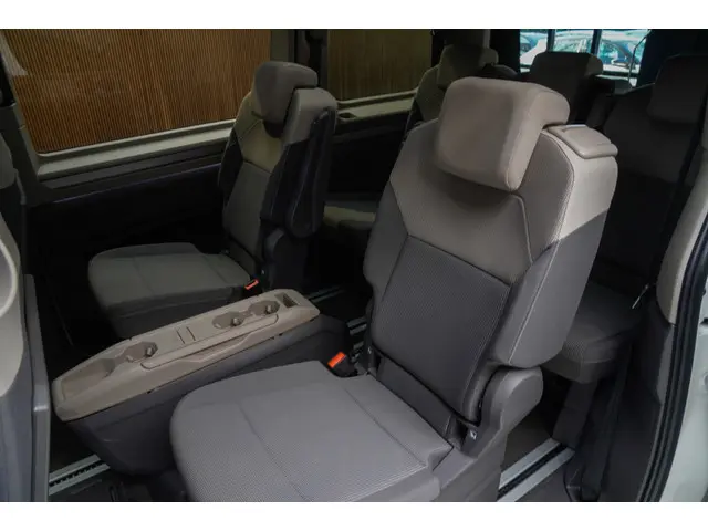 Volkswagen Multivan 1.4 eHybrid 2022 Hybride Benzine 48