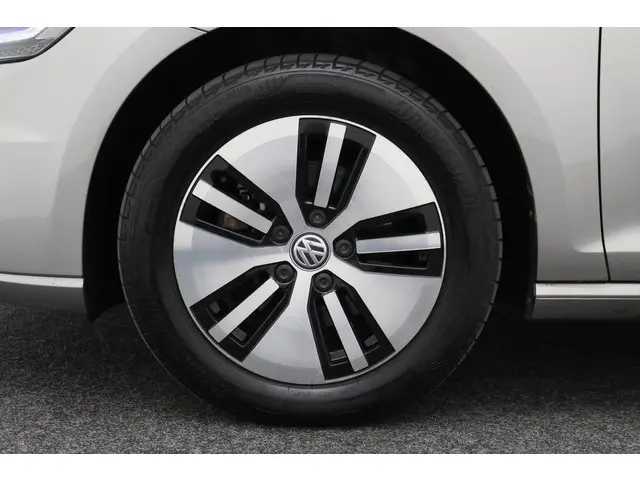Volkswagen e-Golf E-DITION 2020 Elektrisch 24