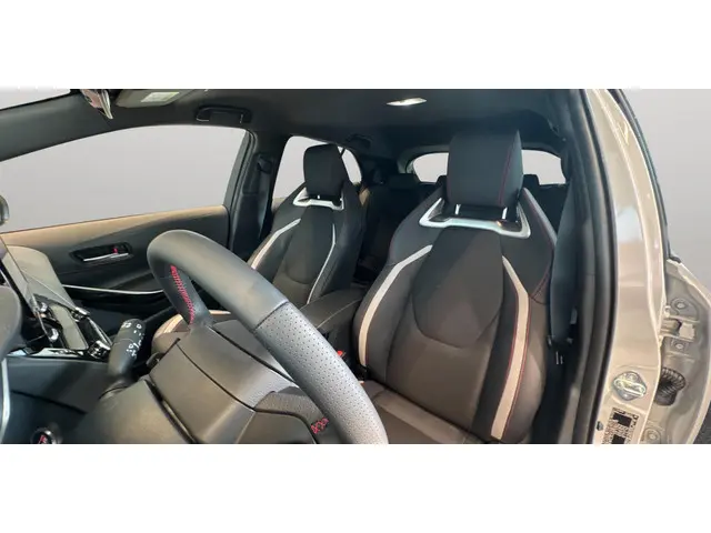 Toyota Corolla Hybrid 180 GR Sport 2025 Hybride Benzine 7