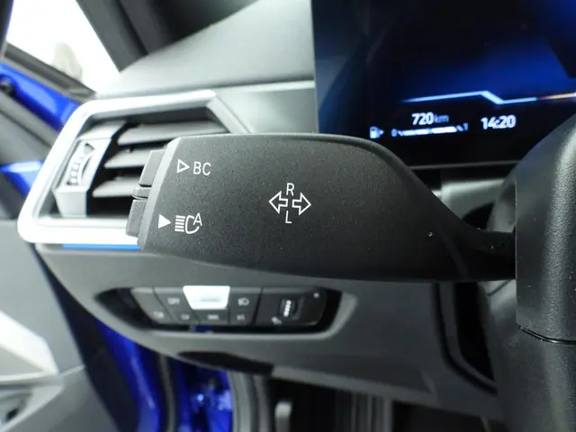 BMW 3 Serie Touring 320i 2024 Benzine 27