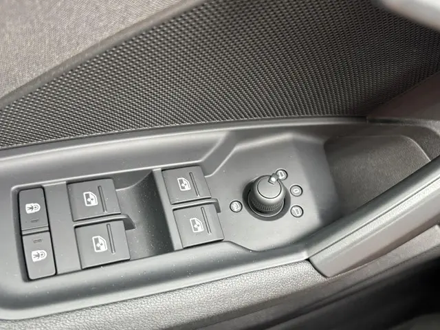 Audi A3 Sportback 35 TFSI Business edition 2020 Benzine 12
