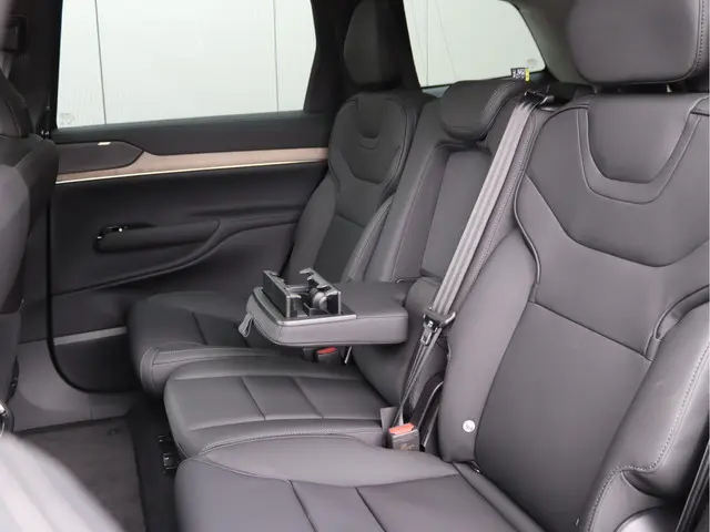 Volvo EX90 Twin Motor Ultra 7P 111kWh 2025 Elektrisch 34