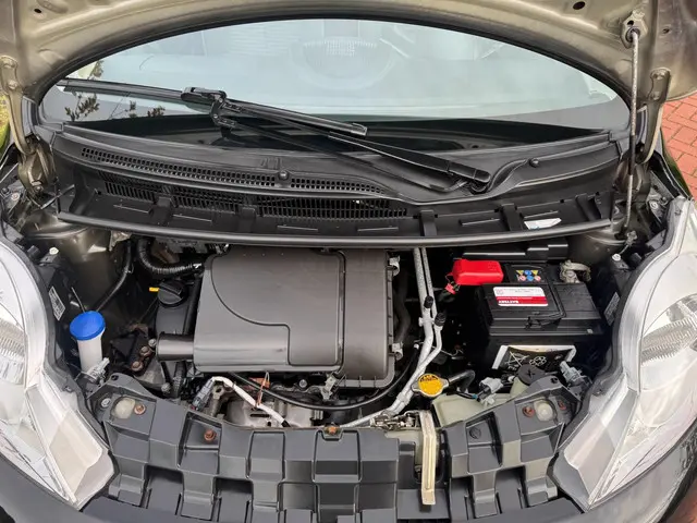 Peugeot 107 1.0 Active 93.000 KM AIRCO 2013 Benzine 18