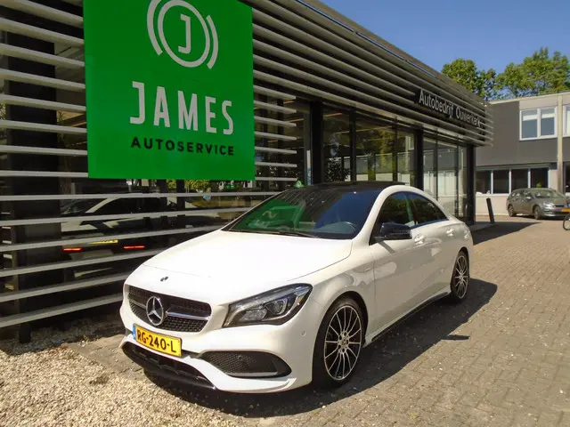 Mercedes-Benz CLA 180 2017 Benzine 10