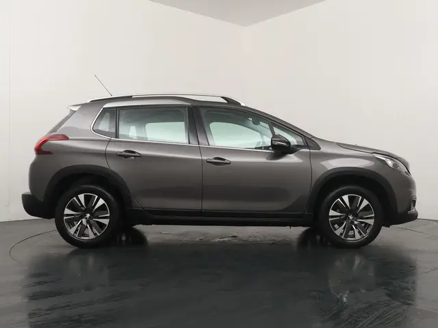 Peugeot 2008 1.2 PureTech GT-line 2018 Benzine 6