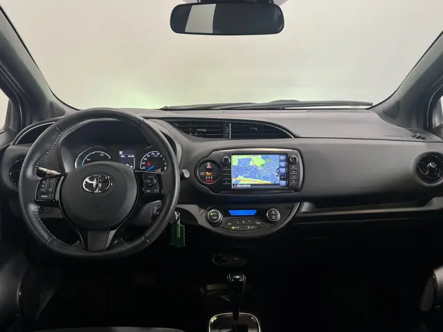 Toyota Yaris 1.5 Hybrid Bi-Tone 2018 Hybride Benzine 2