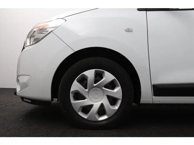 Dacia Lodgy 1.3 TCe Essential 7p. 2022 Benzine 21
