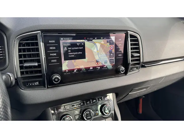 Škoda Karoq 1.5 TSI ACT Sportline Business 2020 Benzine 24