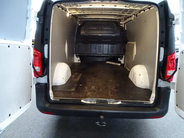 Mercedes-Benz Vito 116 CDI Extra Lang 2022 Diesel 16