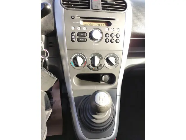 Opel Agila 1.0 Edition APK tot 22-03-2026 2012 Benzine 16