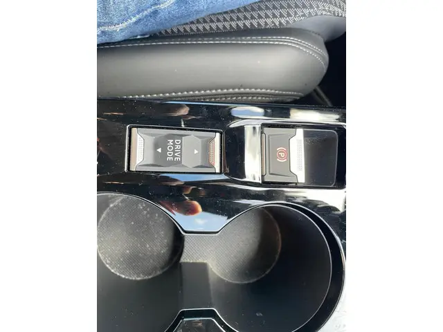 Peugeot 2008 1.2 PureTech GT 2021 Benzine 22