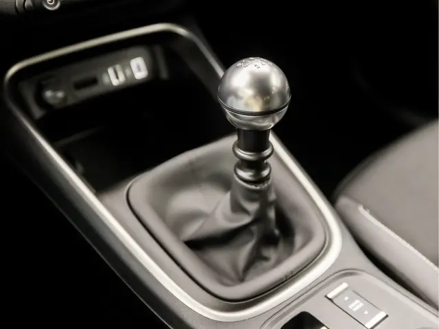 Jeep Avenger 1.2 Altitude Sport 2023 Benzine 10