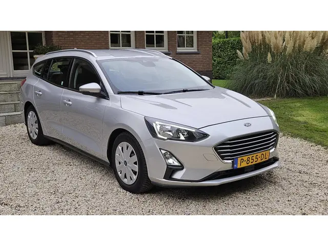 Ford Focus Wagon 1.5 EcoBlue Trend Edition 2019 Benzine 4