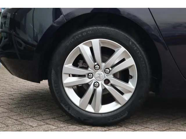 Peugeot 308 1.6 THP Active 2013 Benzine 36