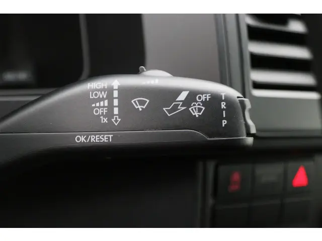 Volkswagen Transporter 2.0 TDI DSG L1H1 2017 Diesel 31