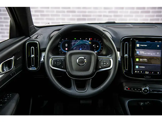 Volvo XC40 B4 Aut Plus Dark 2025 Benzine 3