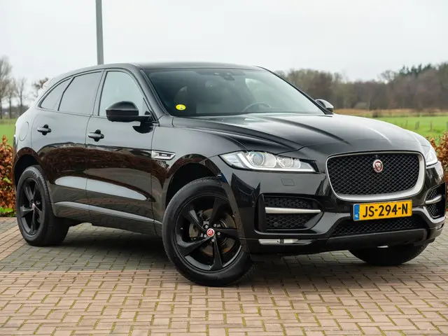 Jaguar F-PACE 2.0 Portfolio AWD 20d 2016 Diesel 12