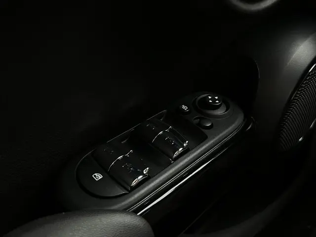 MINI Cooper 1.5 Business Edition 2021 Benzine 17