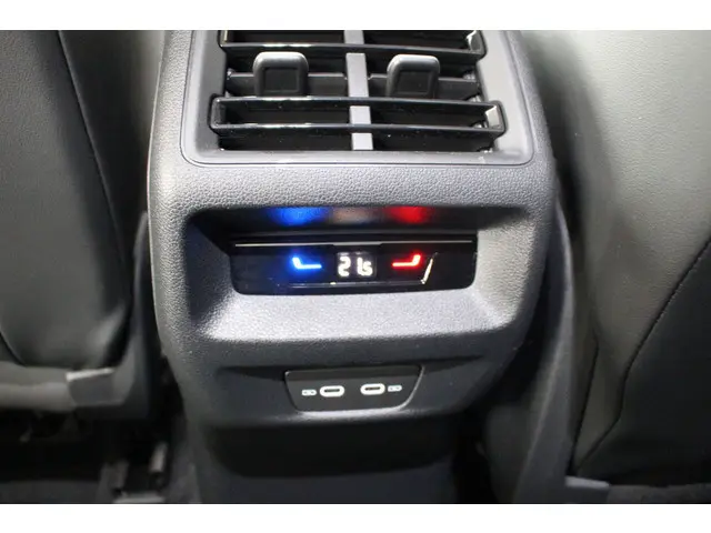 Volkswagen Tiguan 1.5 eTSI Life 150pk DSG 2024 Benzine 13