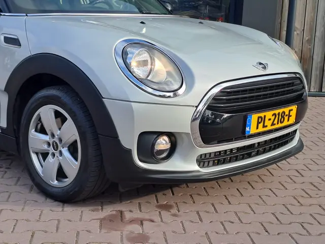 MINI Clubman Mini 1.5 Cooper Salt Business 2017 Benzine 34
