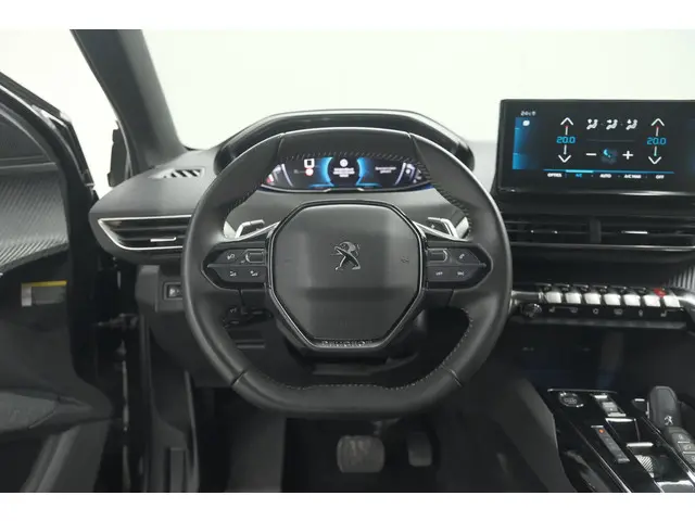 Peugeot 5008 PureTech 130 EAT8 Active Pack 2023 Benzine 32