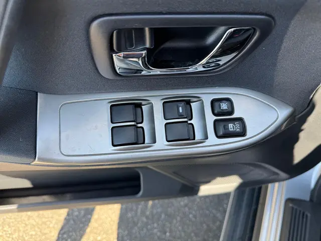 Mitsubishi Pajero 3.5 DI- Instyle 2016 Benzine 16