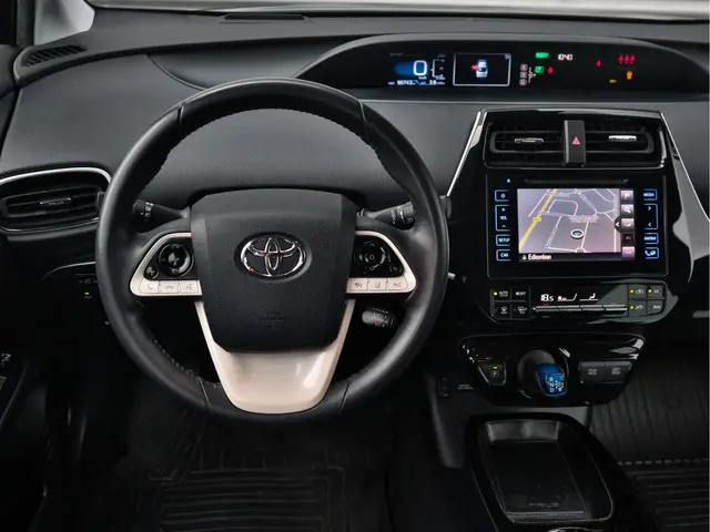 Toyota Prius 1.8 First Edition 2017 Hybride Benzine 11