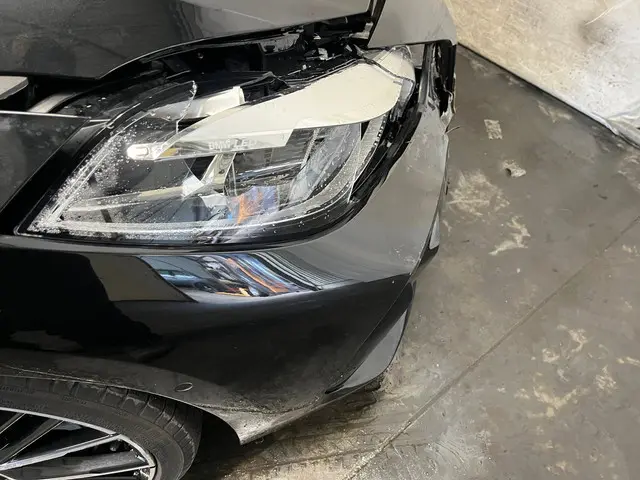 BMW 1 Serie 118i High Executive - Schade 2019 Benzine 10