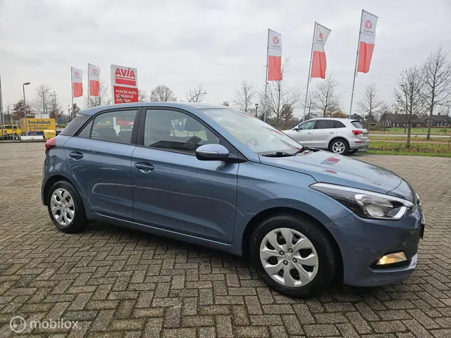 Hyundai i20 1.4i i-Vision 2015 Benzine 6
