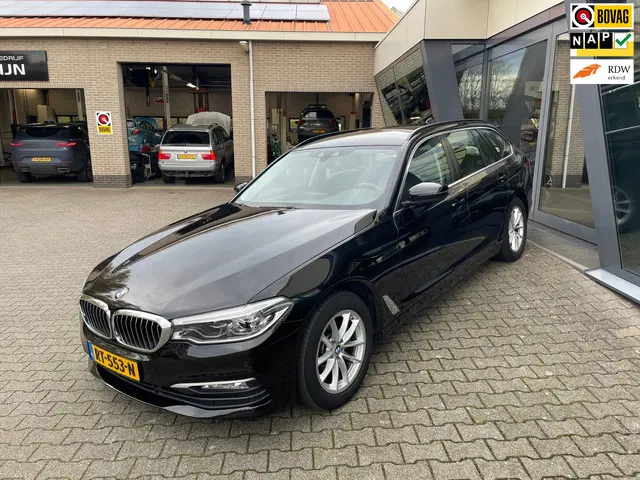 BMW 5 Serie Touring 520i High Executive 2018 Benzine