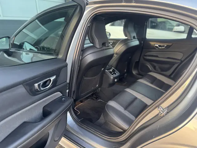 Volvo S60 2.0 T5 Intro Edition 2019 Benzine 12